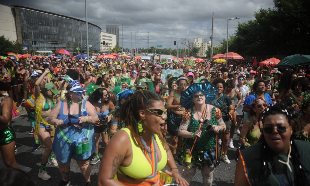A Truck do Desejo &eacute; um bloco de BH criado por e para mulheres l&eacute;sbicas e bissexuais, pessoas n&atilde;o-bin&aacute;rias, travestis e transmasculinos -  (crédito: Alexandre Guzanshe/ E.M /D.A Press)
