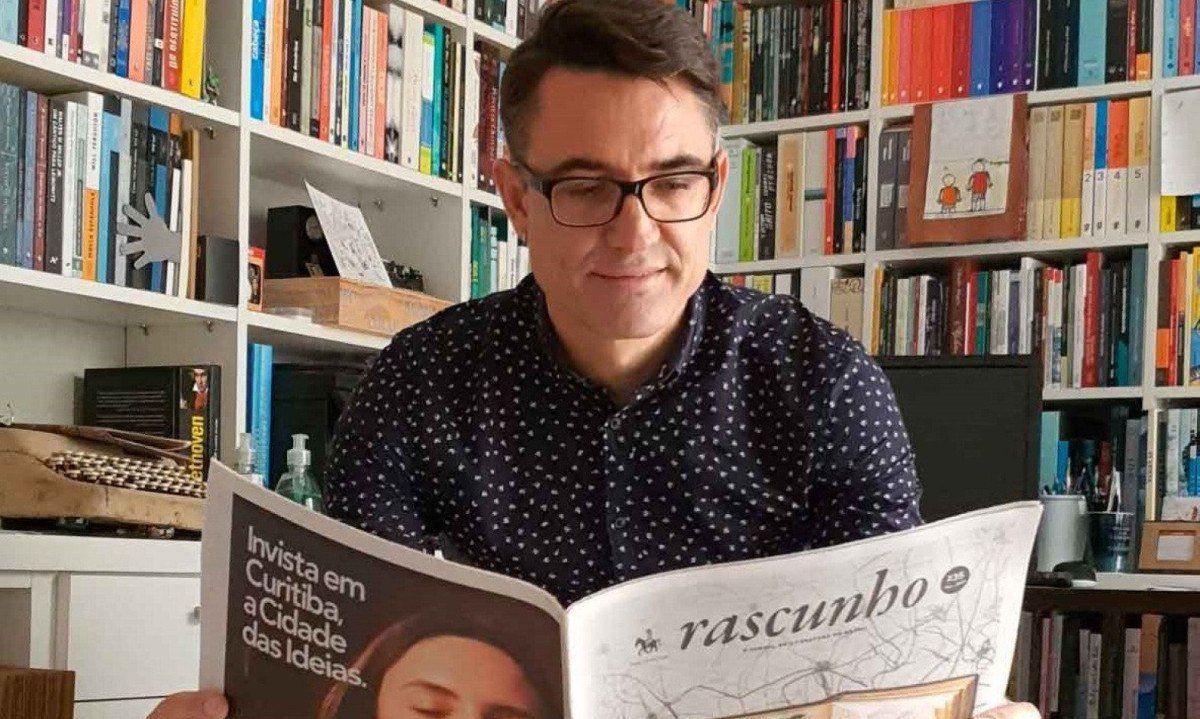 Rogério Pereira (jornalista e escritor) -  (crédito: Renata Sklaski/divulgação)