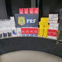 PRF apreende carregamento de R$ 280 mil em celulares com destino a BH - PRF