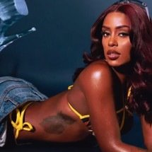 Cantora se machuca após ferro despencar de prédio - Instagram/Reprodução