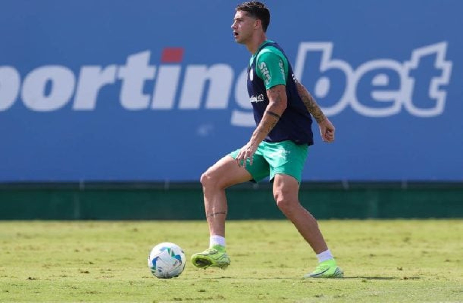 Palmeiras se reapresenta após vitória na Libertadores; Mayke tem lesão confirmada