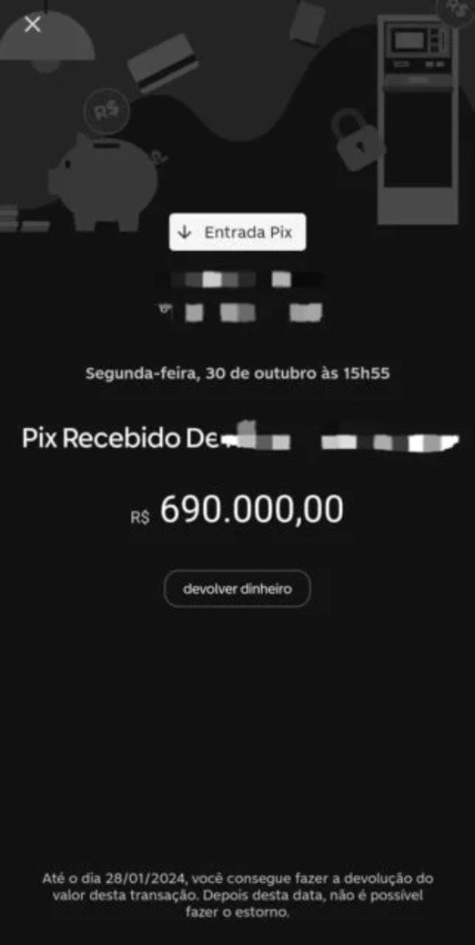 Mesmo ouvindo "conselhos" de outras pessoas para ficar com a bolada, ele não fez isso.  “Só que minha cabeça e meu coração falaram que tinha que fazer a coisa certa. Eu não pensei duas vezes em devolver", afirmou ao G1.