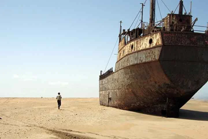 Em 9 de novembro de 1942, o Dunedin Star deixou Liverpool com destino ao Egito via Baía de Saldanha, Cidade do Cabo e Áden. Sua carga eram munições e suprimentos para o Oitavo Exército Britânico no Oriente Médio. Ele transportava 85 tripulantes e 21 passageiros pagantes.