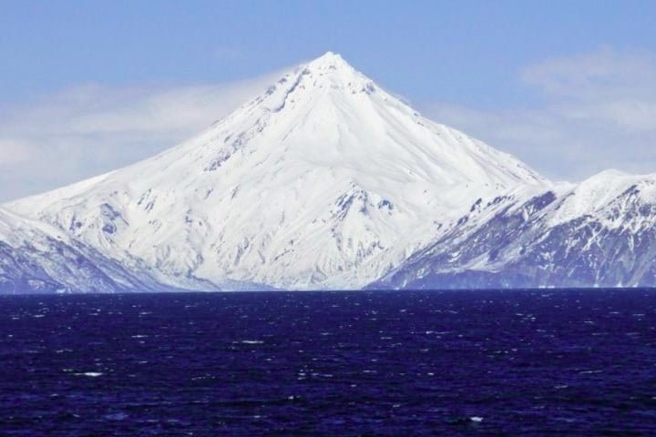 "É preciso ter licenças especiais para navegar por lá, uma região onde ninguém vai. Muito menos para passear, como é o meu caso", contou o navegador. 