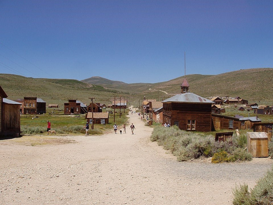 Bodie (EUA) - Fica na Califórnia. Inaugurada em 1857, foi importante na época da corrida do ouro. Chegou a ter 10 mil habitantes. 