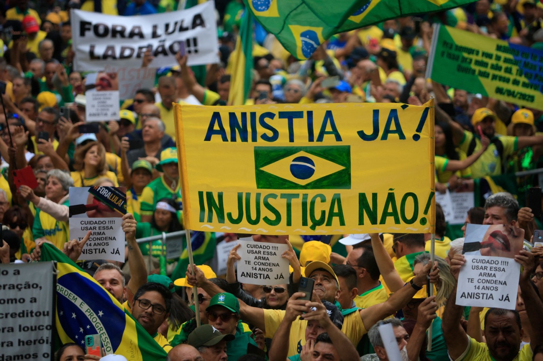 Manifestação pede anistia aos condenados pelos atos ataques de 8 de janeiro de 2023-Miguel SCHINCARIOL / AFP