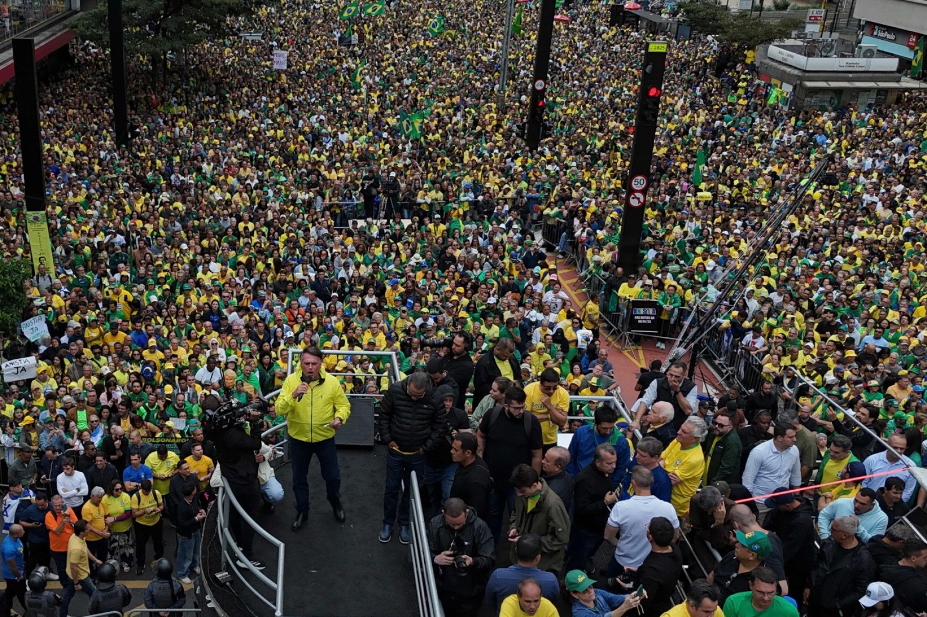 Ex-presidente discursou por quase 25 minutos com criticas ao STF e a Lula-Miguel SCHINCARIOL / AFP