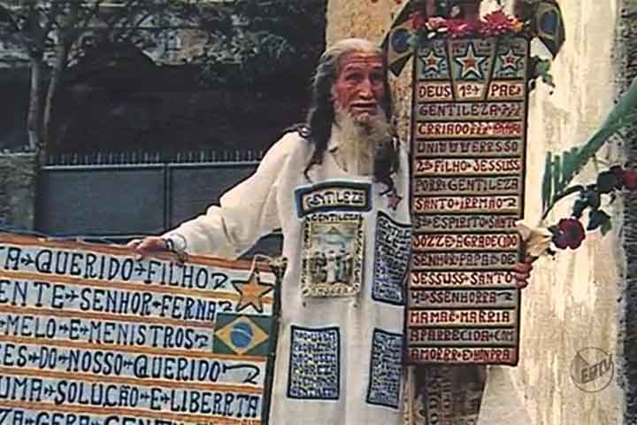José Datrino, então, passou a difundir o sentido das palavras Agradecido e Gentileza. Foi um voluntário, que confortou os parentes das vítimas da tragédia. Daquele dia em diante, passou a se chamar "José Agradecido", ou "Profeta Gentileza".