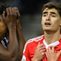 Clube ‘pune’ elenco após goleada em clássico, e jogadores não puderam voltar para casa - No Ataque Internacional
