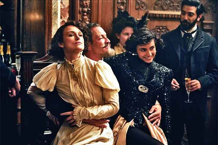 Nos anos seguintes, ela continuou em papéis desafiadores. Em "Colette" (2018), interpretou a escritora francesa Sidonie-Gabrielle Colette, que lutou pelo reconhecimento de suas obras em um ambiente dominado por homens. O filme foi aclamado por seu retrato de uma mulher à frente de seu tempo.