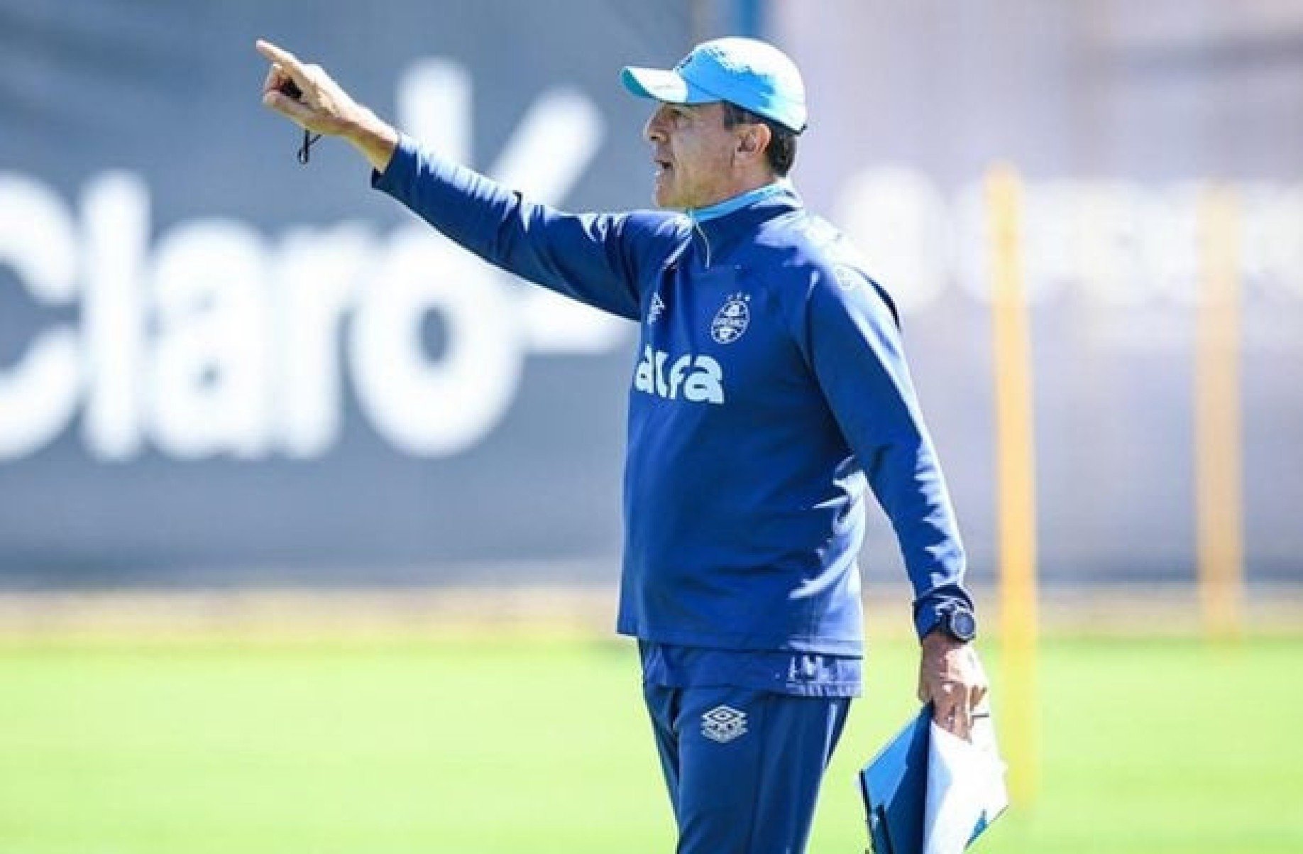 Quinteros ensaia Grêmio mais ofensivo, mas espera por Braithwaite e Cristian Olivera