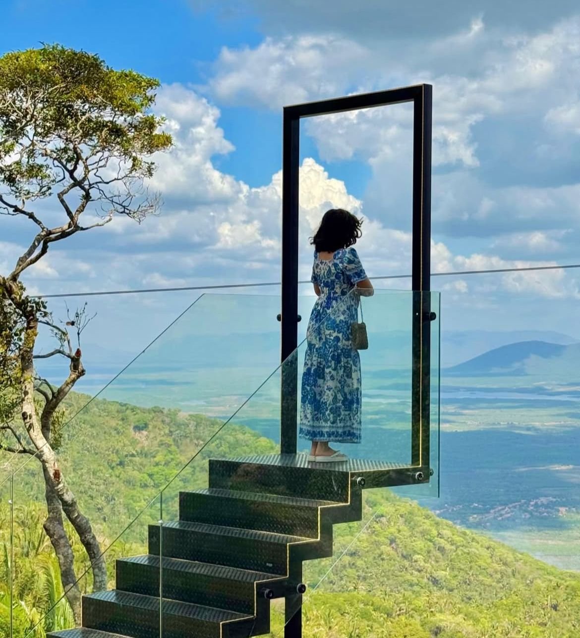 Com 2,5 metros de altura, a escada "mágica" oferece uma bela vista da Serra da Ibiapaba.