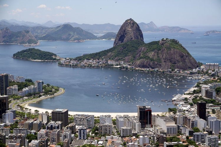 Aliás, esse não foi o primeiro caso de “cama no banheiro” no Airbnb. Em janeiro, um anúncio no bairro de Botafogo, no Rio de Janeiro, virou piada nas redes sociais.