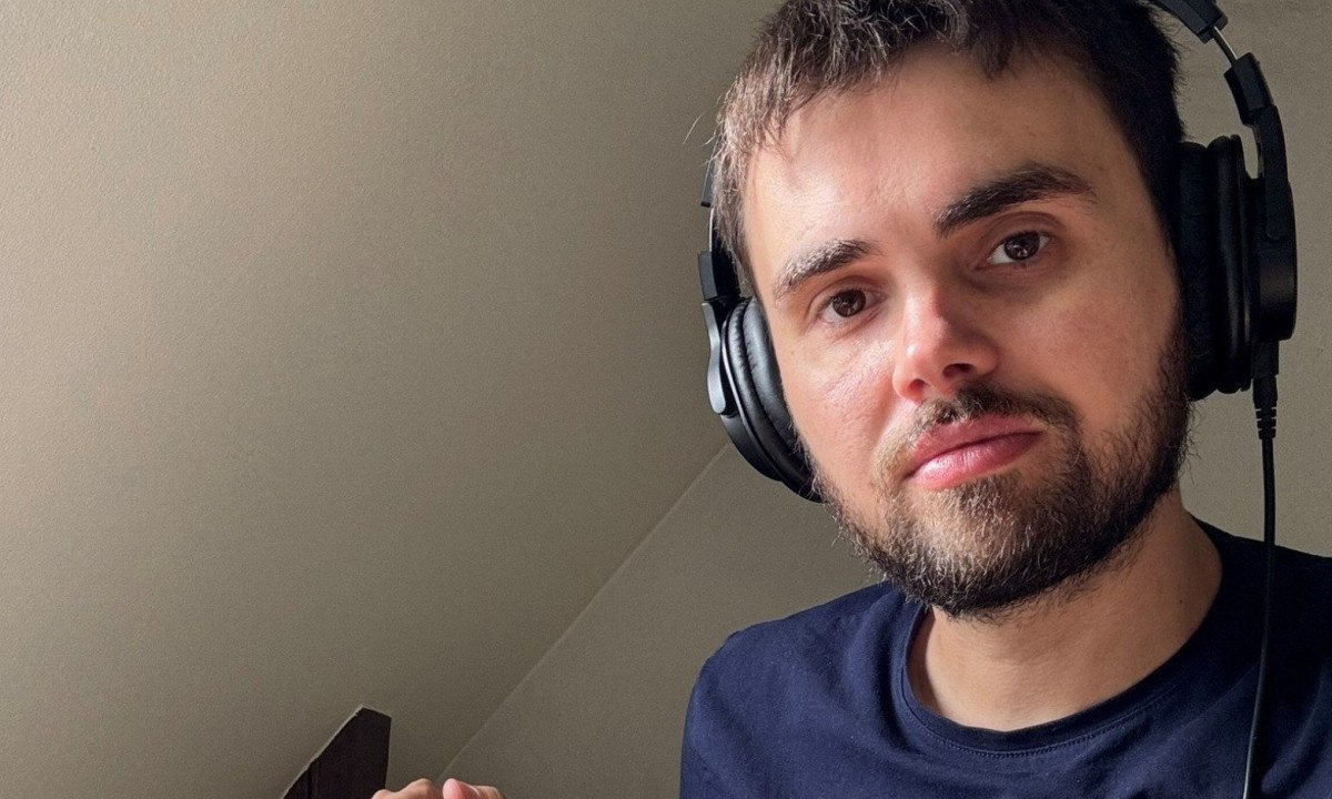 Luís Couto diz que o disco solo 'Rosário' é fruto do mergulho em suas raízes brasileiras, acentuado pela experiência como imigrante na Suécia - (crédito: Acervo pessoal)
Luís Couto diz que o disco solo 'Rosário' é fruto do mergulho em suas raízes brasileiras, acentuado pela experiência como imigrante na Suécia - (crédito: Acervo pessoal)