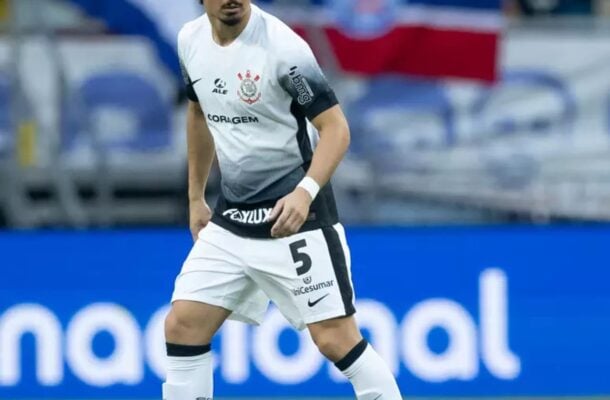 ANDRÉ RAMALHO - Muito mal no lance do gol de Luis Ramos, deixando o rival vencê-lo facilmente e chutar para fazer 1 a 0. Não conseguiu dar segurança à defesa e saiu aos 31 minutos da etapa final cedendo lugar a Cacá. NOTA 4,0. Foto: Rodrigo Coca/Agência Corinthians