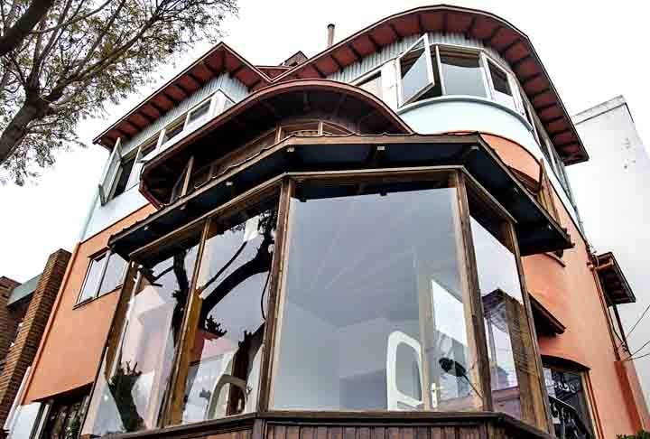 Em Valparaíso está localizada a Casa Museo La Sebastiana, do poeta Pablo Neruda, com vista privilegiada para o porto e para a cidade. Tem um rico acervo de mapas antigos, pinturas e relíquias da cultura chilena.- Flickr/Marcos Carballo