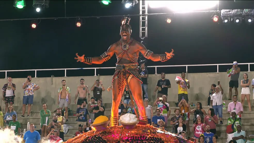 Exu é uma divindade frequentemente confundida com o Diabo. Por isso, a Grande Rio, no carnaval de 2023, tentou desmistificar a figura do orixá com o enredo  'Fala, Majeté! Sete chaves de Exu"  O ator Demerson D'Alvaro interpretou Exu na comissão de frente e fez sucesso. 