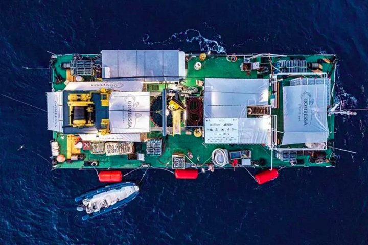 Os anéis foram detectados pela primeira vez em 2011, durante um mapeamento da costa da Córsega, mas sua origem só foi esclarecida em 2021, após expedições de mergulho em águas profundas.