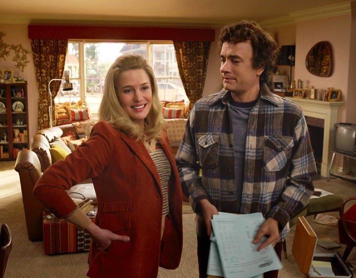 Em 2024, Tom Hanks estrelou "Aqui", repetindo a parceria com a atriz Robin Wright e o diretor Robert Zemeckis — os três trabalharam juntos em "Forrest Gump". O filme estreou está disponível no Prime Video.