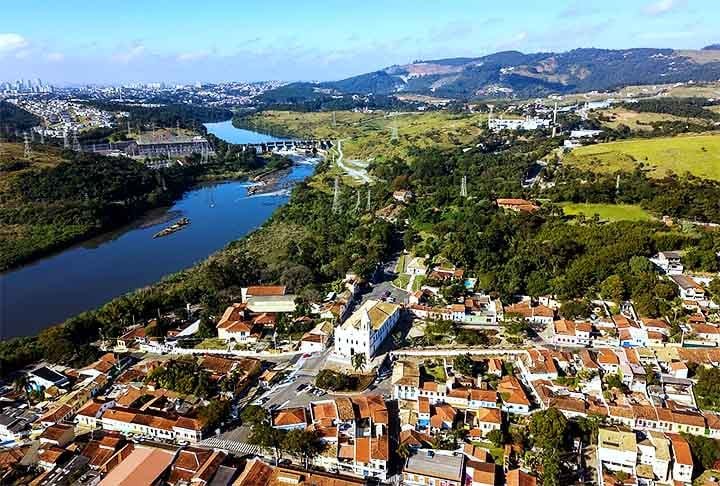 10ª - Santana de Parnaíba (SP) - A cidade, que fica na Região Metropolitana de São Paulo, tem o centro histórico bem preservado, arquitetura colonial e ruas de paralelepípedos, assim como a Igreja Matriz de Sant’Ana, fundada no século XVII.