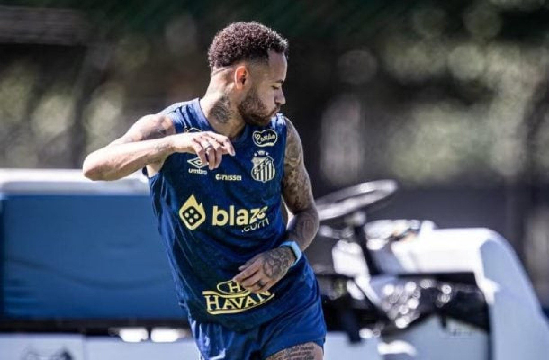 CEO do Santos revela otimismo com retorno de Neymar e renovação do craque
