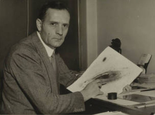 O Hubble foi construído entre os anos 1970 e 1980. O nome é uma homenagem ao astrônomo americano Edwin Powell Hubble, um dos maiores nomes da história da Astronomia. 
