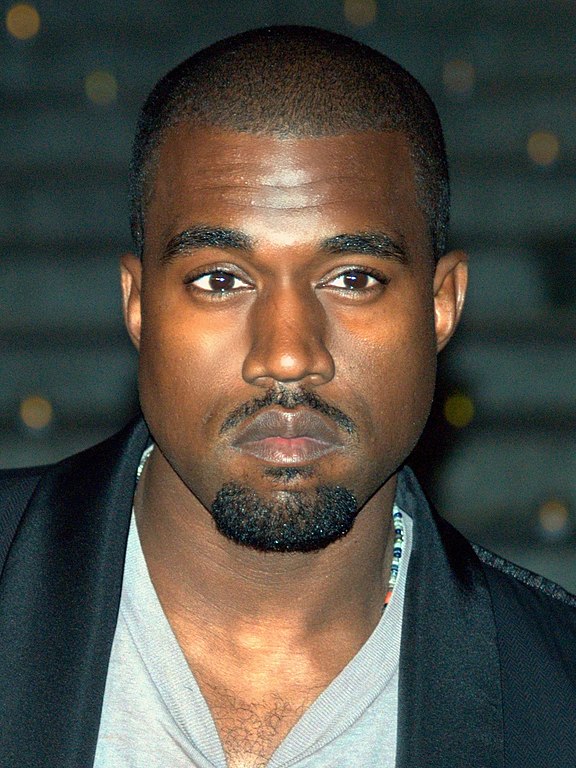 Para fechar com chave de ouro, pensa num fã absolutamente obcecado pelo seu ídolo. Um cidadão apaixonado pelo Kanye West decidiu leiloar um pequeno saco de plástico que supostamente continha o ar dele, capturado durante um de seus shows.
