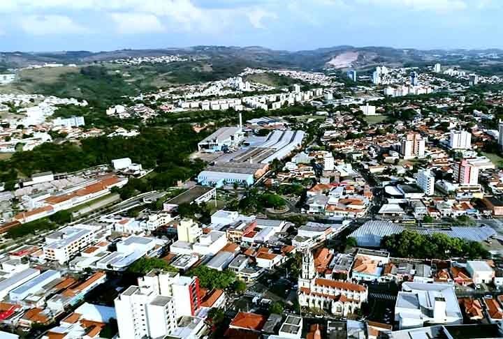 1ª - Valinhos (SP) - Quem lidera o ranking é a cidade, que fica na Região Metropolitana de Campinas, em São Paulo. Com 131 mil habitantes, o município é conhecido por sua forte tradição agrícola, com boa qualidade de vida e foco na educação e saúde.