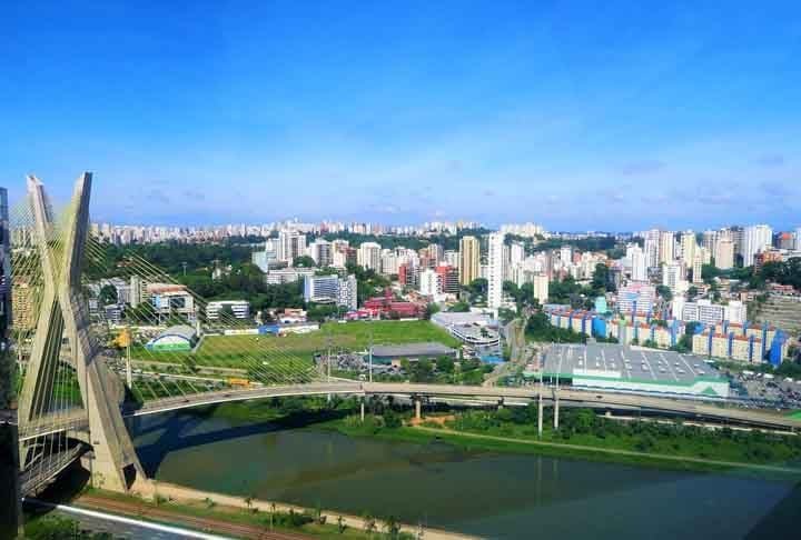 São Paulo foi apontado como  uma das maiores potências econômicas da América Latina e uma cidade vibrante. 