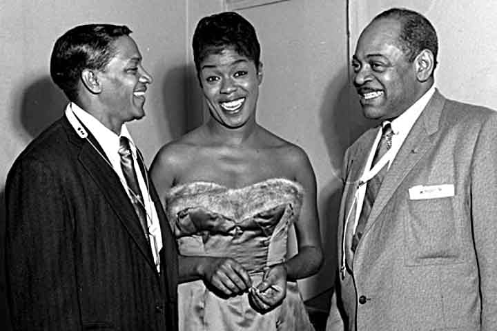 Vaughan tinha uma forte atração pela música brasileira e levou essa paixão para discos. Em “O Som Brasileiro de Sarah Vaughan”, por exemplo, cantou versões em inglês para composições de Milton Nascimento, Dorival Caymmi, Tom Jobim, Vinicius de Moares e dos irmãos Marcos e Paulo Sérgio Valle. 
