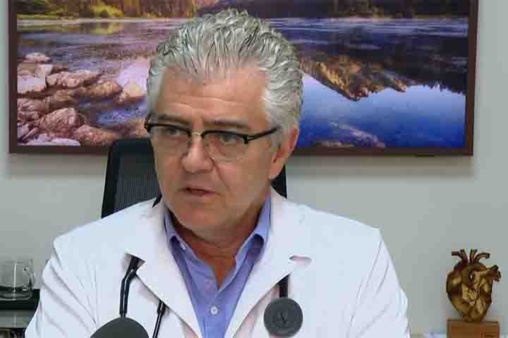 "Qualquer doença inflamatória pode levar o paciente à trombose. Então, a Covid é pró-trombótica e eleva a chance do paciente apresentar esse processo, como outras doenças também. O câncer eleva de maneira expressiva o risco de trombose", disse o cardiologista Agnaldo Píscopo.