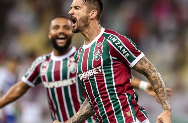 EVERALDO - Fez duas pinturas no primeiro tempo e teve uma boa participação no jogo. NOTA: 8,0 - Foto: Marcelo Gonçalves/Fluminense