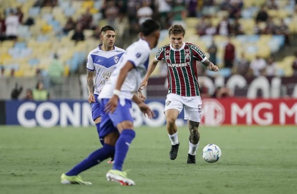LÉO JANCE - O jovem lateral estreou no profissional e teve uma atuação segura. NOTA: 6,5 - Foto: Marcelo Gonçalves/Fluminense