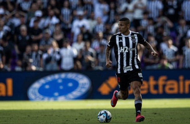 GUILHERME ARANA - Jogou muito no primeiro tempo, quando sofreu pênalti após tabela com Hulk - Nota 7,0 - Pedro Souza/Atlético