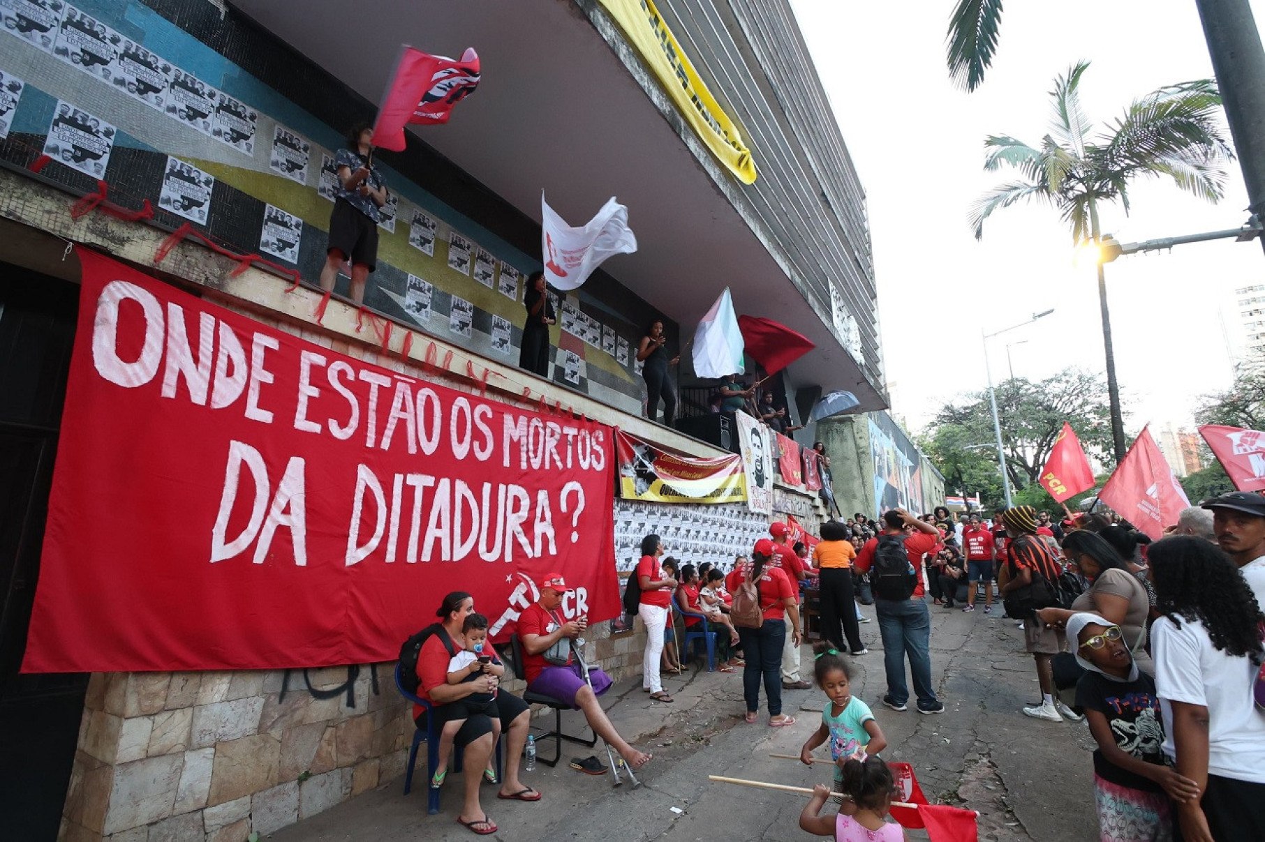 Para os manifestantes, gestão do governador Romeu Zema interrompeu ações de transformação do imóvel em memorial-Marcos Vieira/EM/D.A.Press