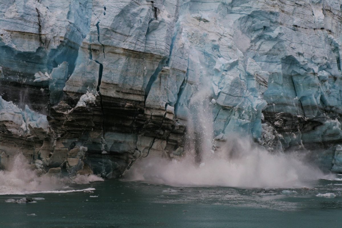 Ele afirmou que agir agora para reduzir a poluição é crucial até para a economia mundial, que pode perder 38 trilhões de dólares por ano a partir de 2049 devido à crise climática.