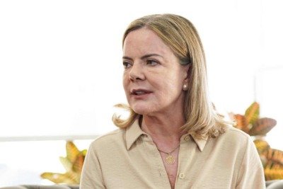 Gleisi diz que trabalha para eleição de Edinho Silva no PT -  (crédito: Platobr Politica)