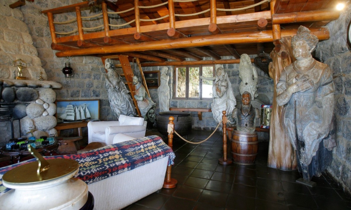 Sala da Casa Museo Isla Negra, residência que Pablo Neruda mantinha em Isla Negra, no Chile. -  (crédito: Fundación Pablo Neruda/Divulgação)