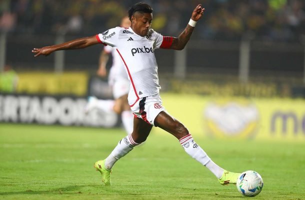 BRUNO HENRIQUE - Corre muito e se esforça, mas não foi o velho Bruno Henrique. Um pouco aquém em relação aos companheiros. NOTA 6,5. Foto: Gilvan de Souza/Flamengo