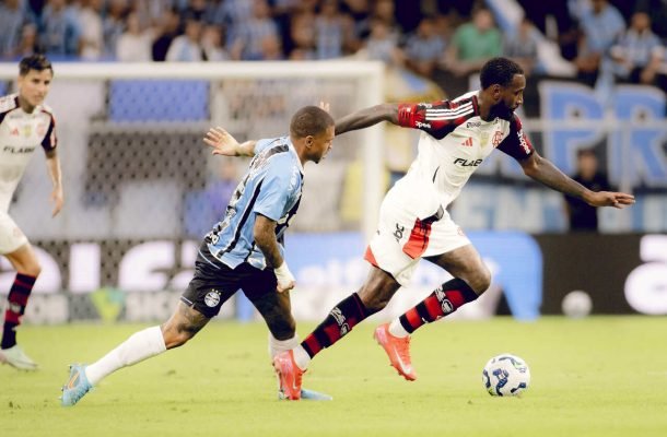 GERSON - Esteve em todo lugar. Roubou bolas, apareceu no ataque. Fez um jogo correto, mas cansou. NOTA 7,5. Foto: Adriano Fontes/Flamengo