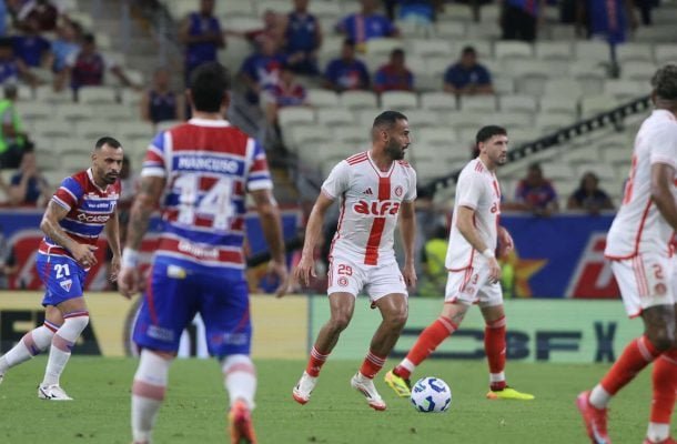 THIAGO MAIA - Muito discreto no jogo. Poderia ter contribuído mais com a retenção da posse. Cansado, deu lugar a Luis Otávio. NOTA 6,0. Foto: Ricardo Duarte / Internacional