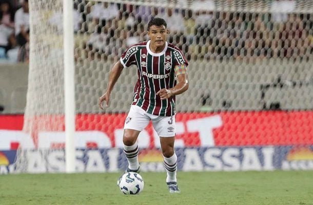 THIAGO SILVA - O xerife da defesa apareceu bem quando exigido, mostrando responsabilidade na partida e ajudando o time. Nota: 6,5 - Foto: Lucas Merçon/FFC