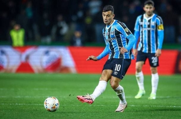 CRISTALDO - Sofreu uma falta perigosa quase na meia-lua, mas acertou a barreira. Com o Grêmio mal no jogo, também não conseguiu ajudar. - NOTA 6,0. Foto: Lucas Uebel / Grêmio