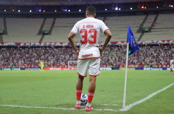 DIEGO ROSA - Entrou bem no jogo. Cruzou bolas com perigo na área, mas o placar insistiu em ficar no zero. NOTA 6,5. Foto: Ricardo Duarte/Internacional