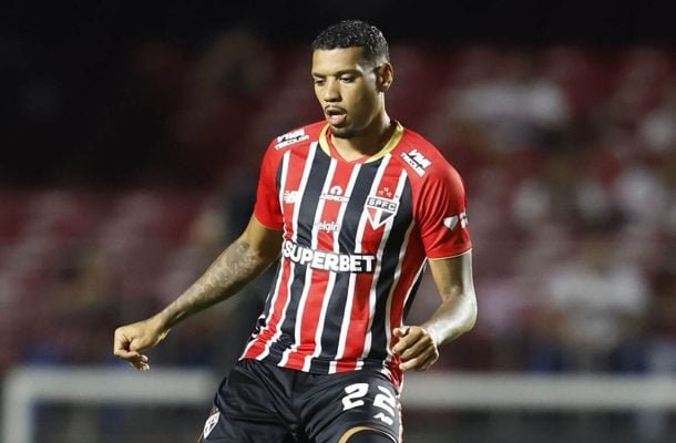 RUAN - O zagueiro teve mais uma chance como titular e teve uma partida segura, sem muitas dificuldades. Nota: 6 -  Foto: Divulgação/São Paulo