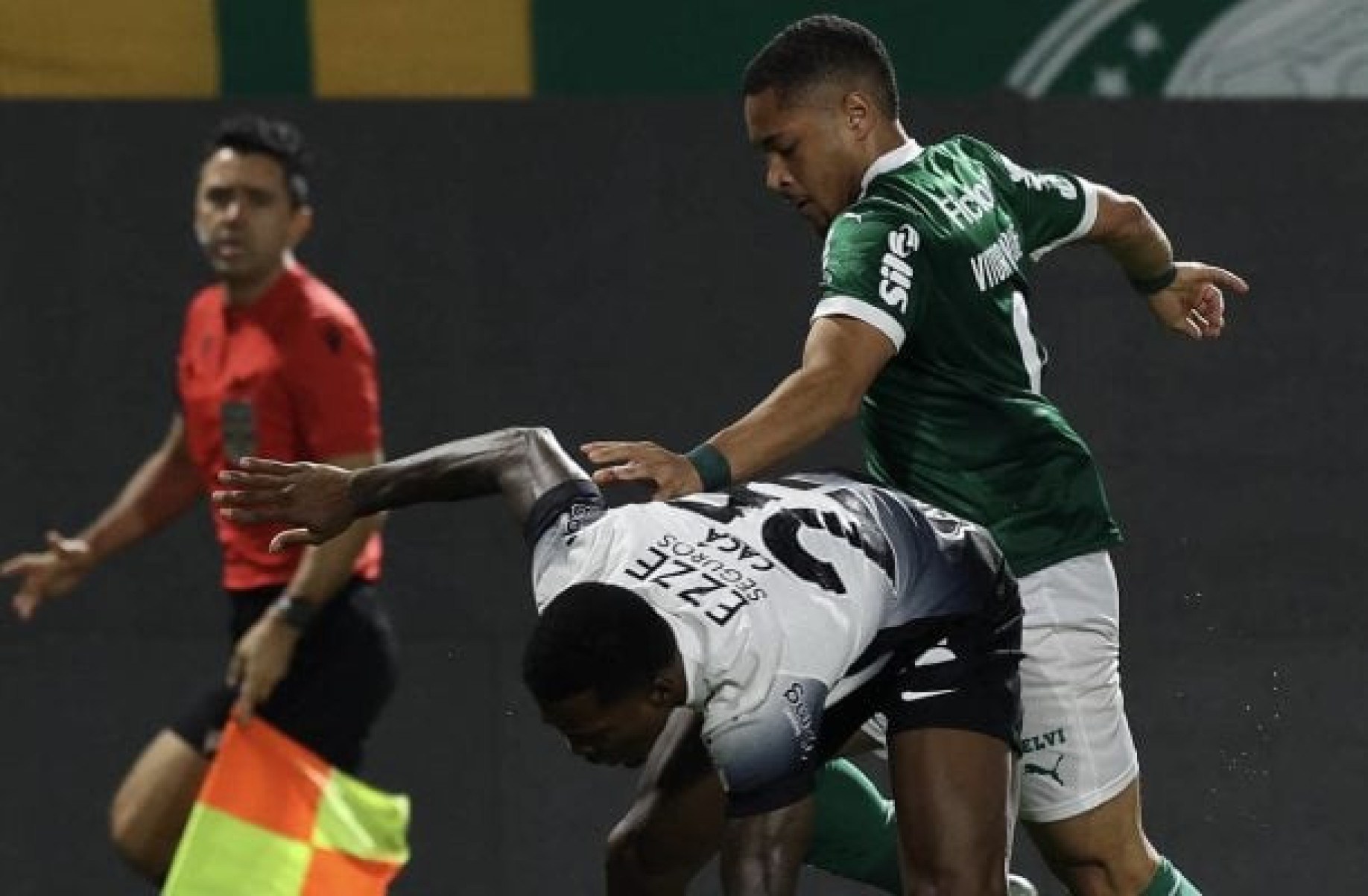 CBF divulga áudio do VAR do gol anulado de Vitor Roque no clássico entre Palmeiras e Corinthians CBF divulga áudio do VAR do gol anulado de Vitor Roque no clássico entre Palmeiras e Corinthians