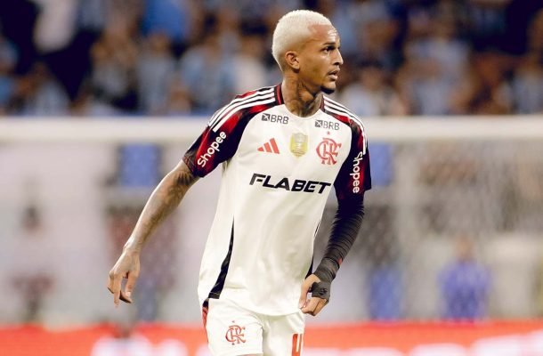 WESLEY - Jogador bastante ofensivo, não participou tanto do jogo, já que o Flamengo saiu na frente logo no início. Cometeu falta dura em Pavón. - NOTA 7,5. Foto: Adriano Fontes/Flamengo