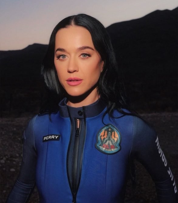 Além de Katy Perry, outras cinco mulheres notáveis irão compor a tripulação; veja quem são elas!