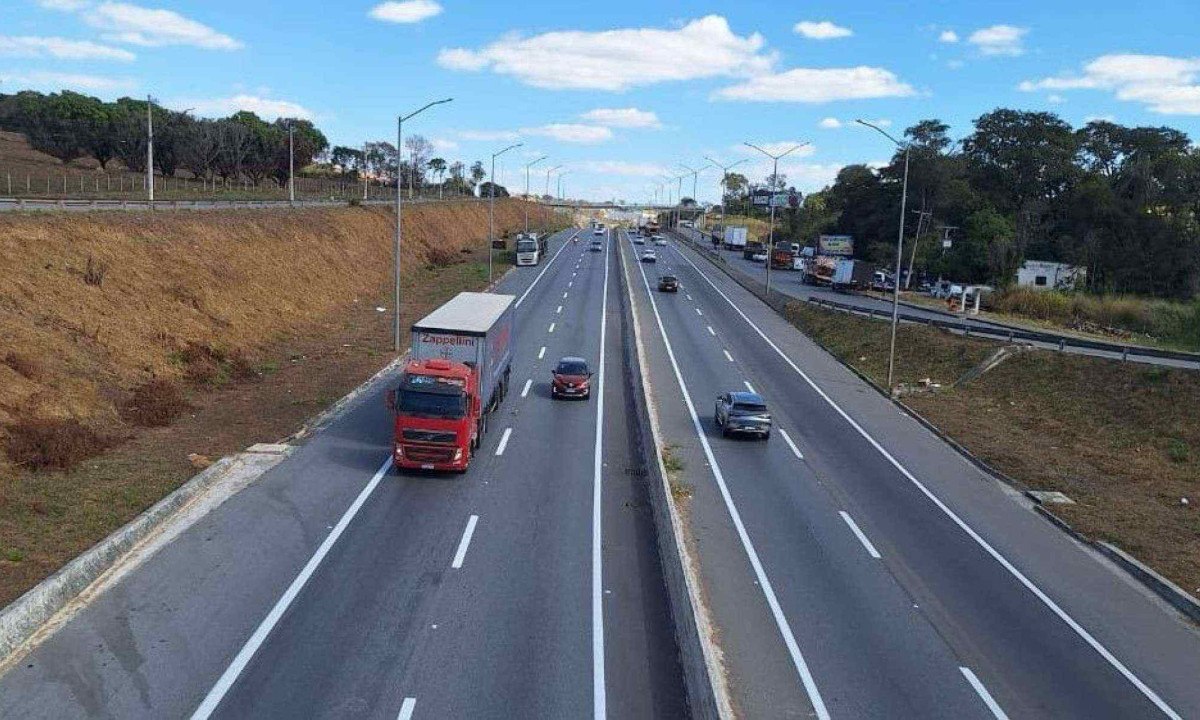 Feriados e datas comemorativas s&atilde;o marcados pelo aumento de acidentes em estradas. A medida do DER-MG prev&ecirc; uma maior seguran&ccedil;a nesta &eacute;poca  -  (crédito: Reprodu&ccedil;&atilde;o / DER-MG)