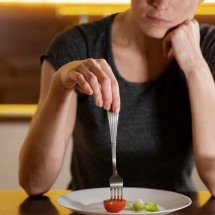 Greve de fome: especialista explica os impactos severos à saúde